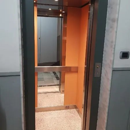 Piso Centro Ciudad, Garaje, Para 6 Huespedes Διαμέρισμα